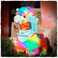 Alpakaplüschtier Regenbogen-Edition (deutsche Handarbeit)