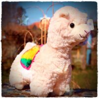 Alpakaplüschtier Regenbogen-Edition (deutsche Handarbeit) – Bild 5